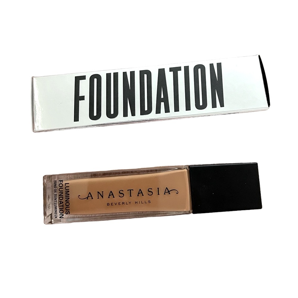 Anastasia Luminous Foundation 370W - NIB